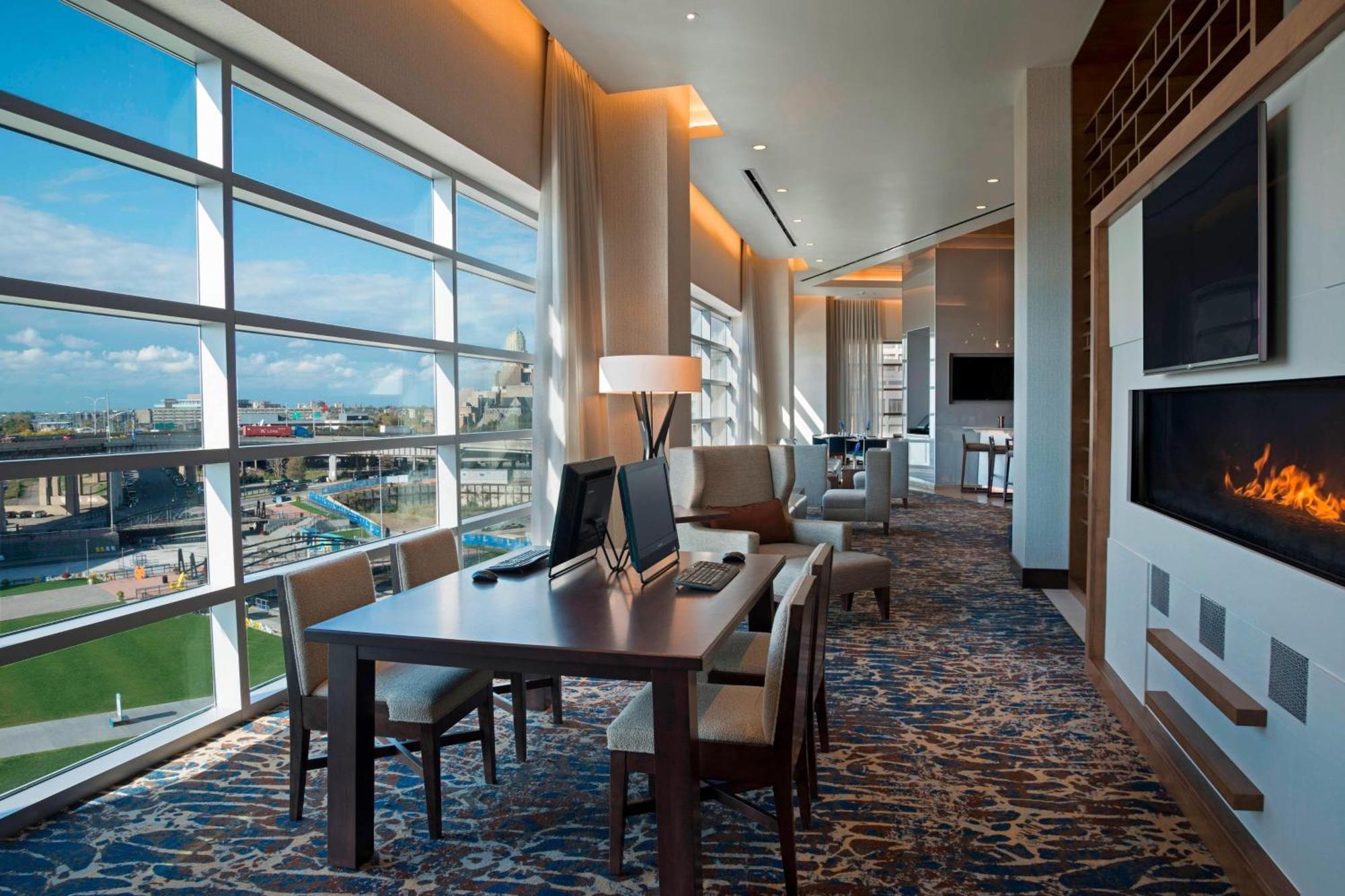 Buffalo Marriott At Lecom Harborcenter Exterior photo
